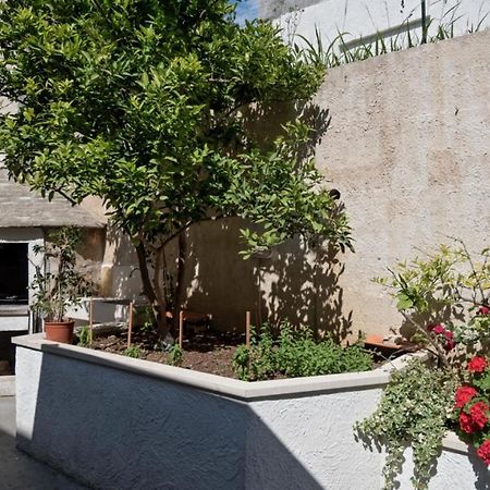 Apartment In Bol With Seaview, Terrace, Air Condition, Wifi Exteriör bild